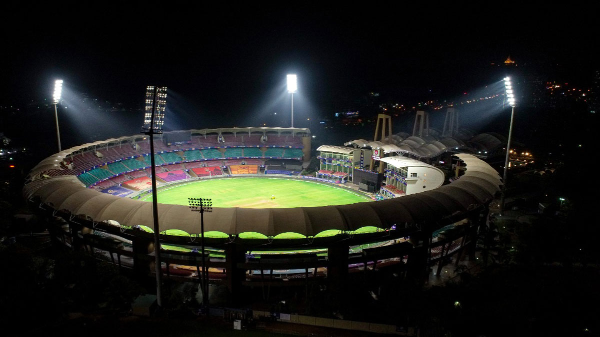 D Y Patil Sports Stadium Offers Fans A Unique Experience With Signifys Connected Sports Lighting System Nrvb