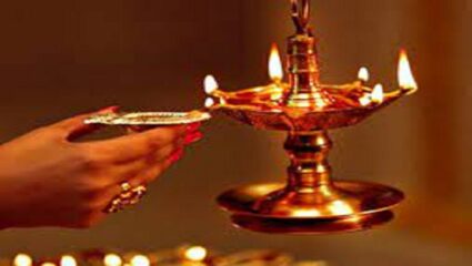 दिवा लवताना ‘या’ गोष्टीची काळजी घ्या, तुमचं नशीब बदलेल…