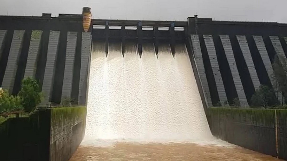 सततच्या पावसाने कोयना धरणाच्या पाणीपातळीत वाढ, कोयना नदीत पाण्याचा विसर्ग सुरू