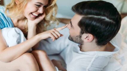 लग्नानंतर आयुष्य कंटाळवाणं? नव्याने प्रेम निर्माण करण्यासाठी ‘ह्या’ काही खास टिप्स