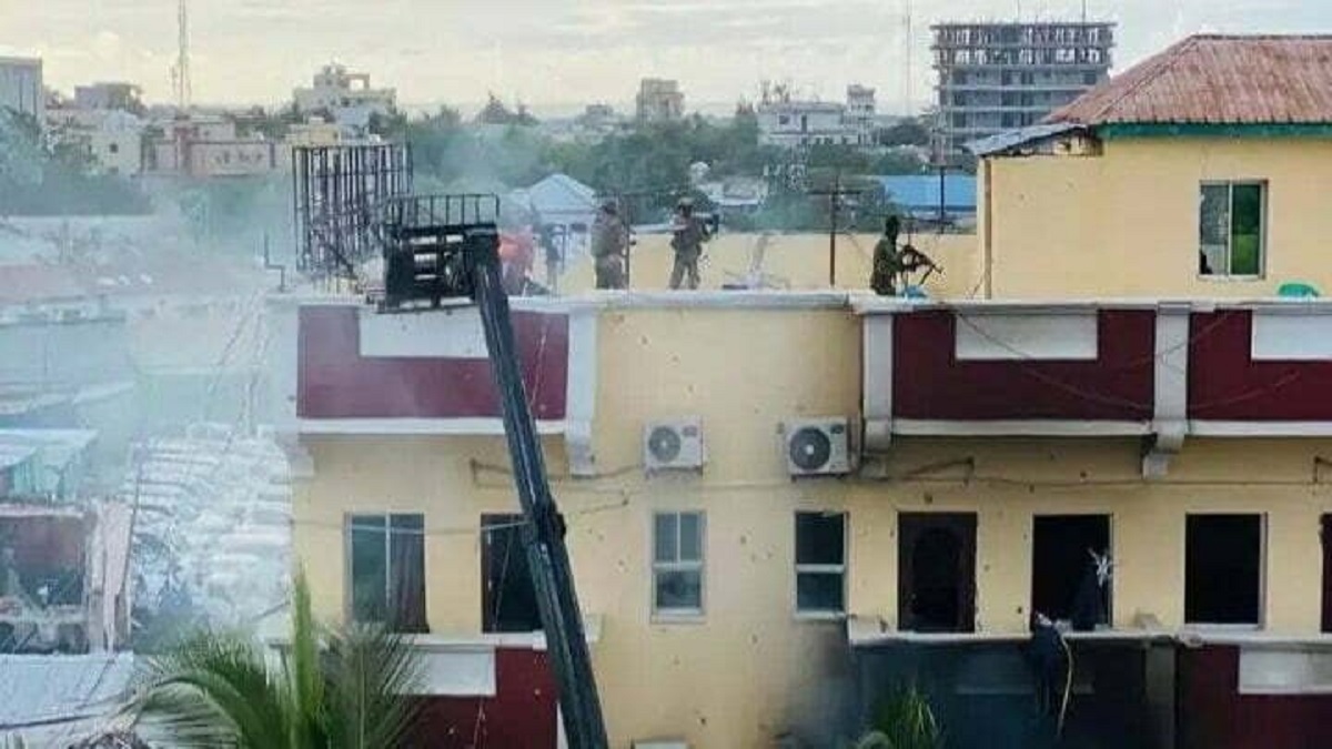 मोगादिशुतील सर्व दहशतवाद्यांचा १४ तासांनी खात्मा; १५ जणांचा मृत्यू