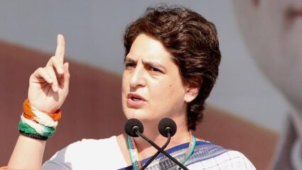 कर्नाटकातील यशावर प्रियांका गांधी यांची प्रतिक्रिया , म्हणाल्या हा तुमच्या मुद्द्यांचा विजय, काँग्रेस सर्व आश्वासने पूर्ण करणार