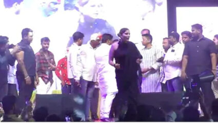 आधी मेटेंना श्रद्धांजली नंतर त्याच मंचावर सपना चौधरीचा धिंगाणा, बीडमधल्या दहीहंडी उत्सवावर व्यक्त होतेय नाराजी