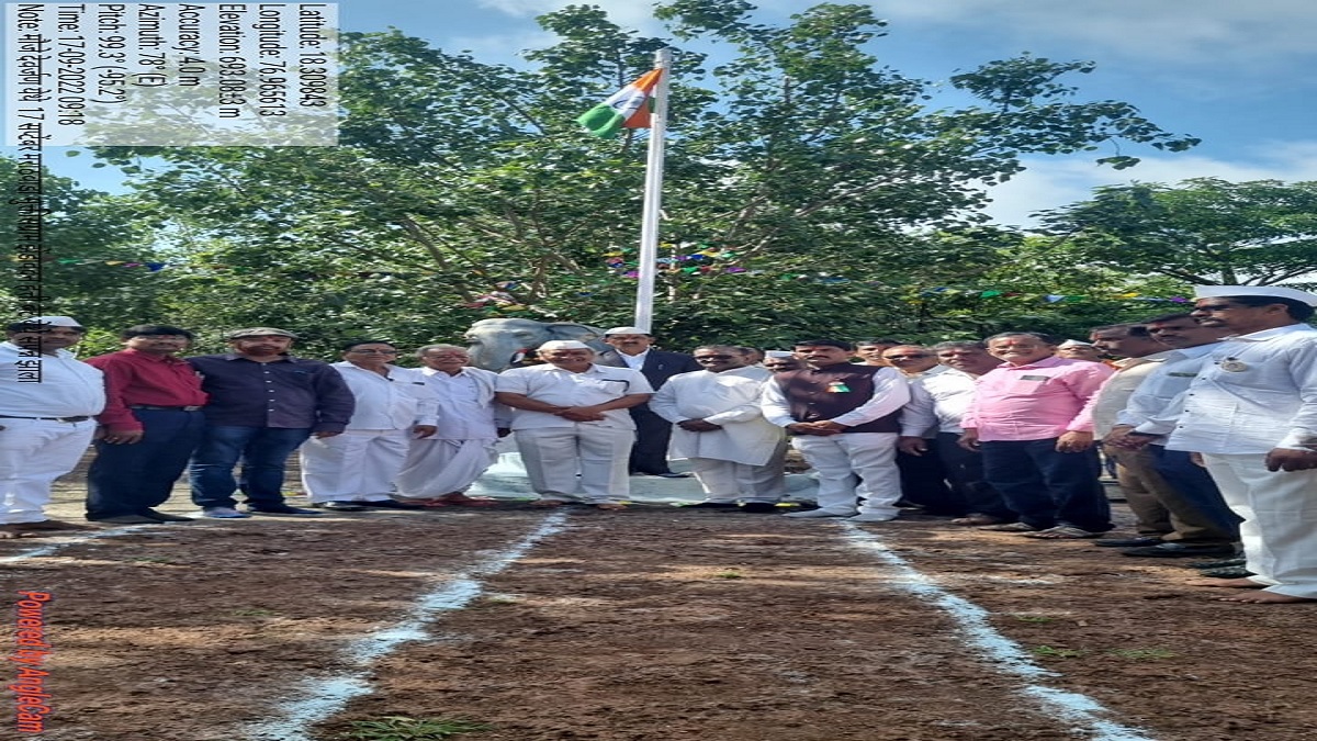 मराठवाडा मुक्ती दिनानिमित्त हत्तीबेटावर शासकीय ध्वजारोहण