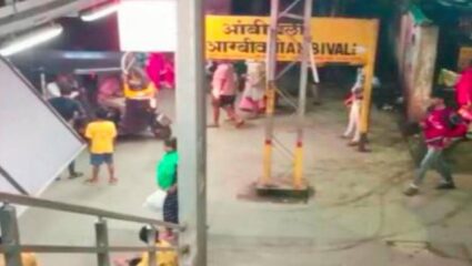 थेट रेल्वे स्थानकात घुसवली रिक्षा; आंबिवलीमध्ये मुजोरी