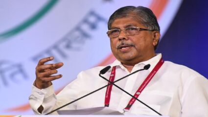 सजग नागरिक घडविण्यासाठी छात्र संसद उपयुक्त : चंद्रकांत पाटील