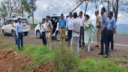 कास पठारावर धावणार ई बस; जिल्हाधिकारी ऋषिकेश जयवंशी यांच्याकडून प्रारंभिक चाचपणी