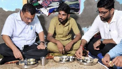 दिल्लीच्या मुख्यमंत्र्यांना पोलिसांनी सुरक्षेच्या कारणास्तव रोखले