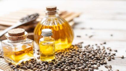 एरंडेल तेल केसांच्या वाढीसाठी अंत्यत फायदेशीर; जाणून घ्या