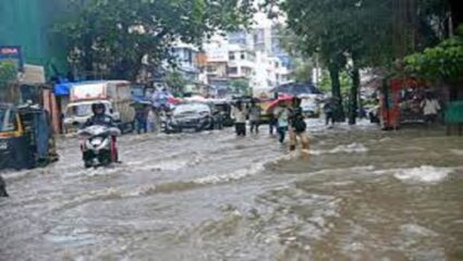 अतिवृष्टीमुळे नुकसान झालेल्यांना तातडीने मदत देणार; मुख्यमंत्र्यांची घोषणा