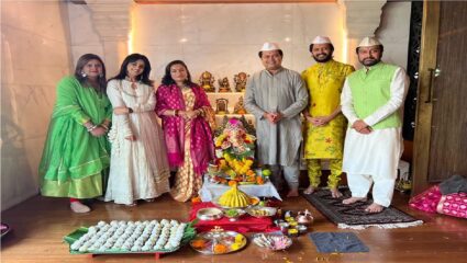 रितेश देशमुखच्या घरी बाप्पाचे आगमन!