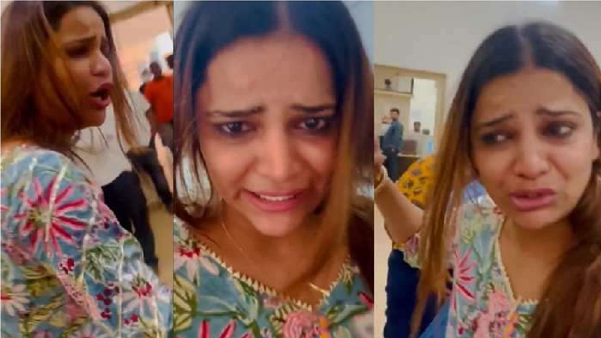 दर्शनासाठी मागितले पैसे! बॉलिवूड अभिनेत्रीचा धक्कादायक आरोप दर्शनासाठी मागितले पैसे! बॉलिवूड अभिनेत्रीचा धक्कादायक आरोप