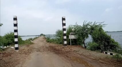 डिकसळ पुलाचे बॅरिकेट हटविले ; अवघ्या चार दिवसात अवजड वाहतूक पुन्हा सुरु