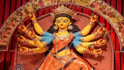 नवरात्र विशेष: सातवी माळ- आजचा रंग केशरी; जाणून घ्या या रंगाचं महत्त्व