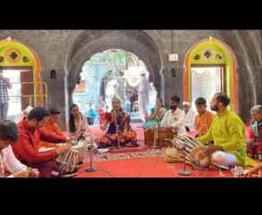 दिवाळी महोत्सवातील भक्ती रसात रसिक श्रोते चिंब