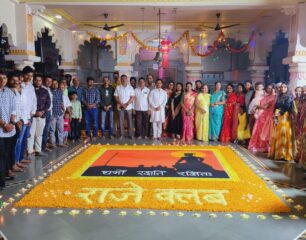 राजे क्लबच्यावतीने शेवाळेवाडीत दीपोत्सव, दिव्यांच्या रोषणाईने हनुमान मंदिर परिसर उजळला