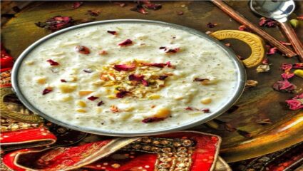 कोजागिरी  पौर्णिमेला बनवा स्वादिष्ट तांदळाची खीर