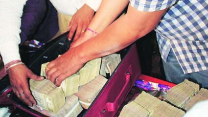 एसटी बसमधून २४ लाखांची रोकड लुटली; यवत हद्दीतील घटना