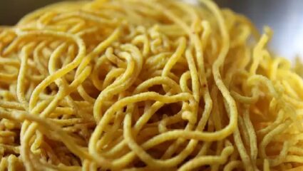 दिवाळीच्या फराळामध्ये हा नवीन पदार्थ नक्की बनवा ते ही झटपट
