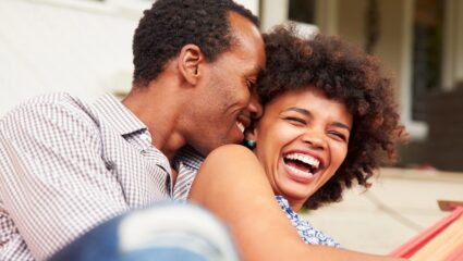 मोकळेपणाने हसल्याने ‘या’ आजारांपासून मुक्ती मिळते, जाणून घ्या