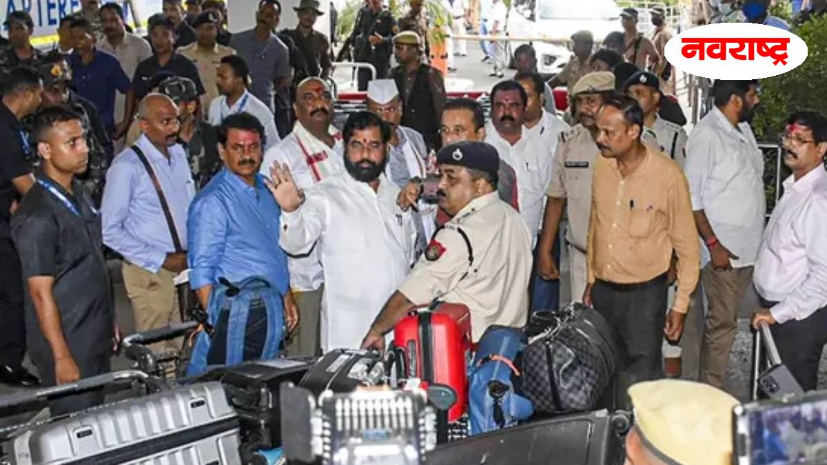 गुवाहाटीला जाण्यासाठी शिंदे गटाच्या आमदारांसह खासदार मुंबई विमानतळावर दाखल