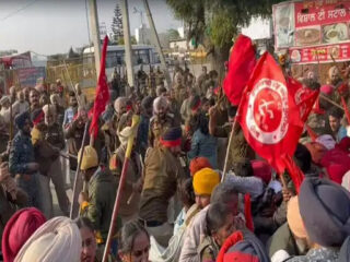 पंजाबमध्ये मजुरांवर लाठीचार्ज, मुख्यमंत्री मान यांच्या घरावर चालून गेल्याने मारले