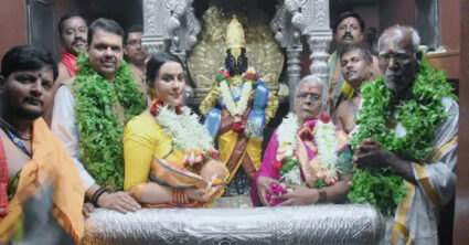 बा.. विठ्ठला, शेतकरी, कष्टकरी वर्गाला सुजलाम सुफलाम कर..! उपमुख्यमंत्री देवेंद्र फडणवीसांचे पांडुरंगाचरणी साकडे