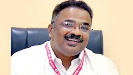 शासनाने केले शिक्षणाधिकारी लोहारांना निलंबीत; न्यायालयाने केला जामीन  मंजूर