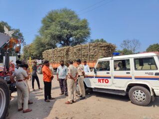 आरटीओची धडक कारवाई ; ऊस वाहतूक वाहनांची तपासणी , दोन लाखांचा दंड वसूल  