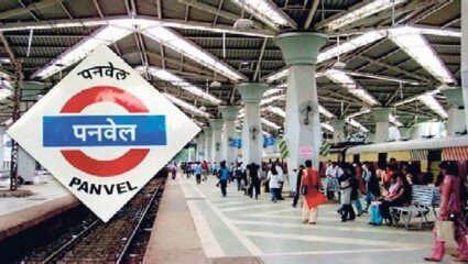 मध्य रेल्वेचं हार्बर मार्गावरील वेळापत्रक विस्कळीत; पनवेल स्थानकात चाकरमान्यांची मोठ्या प्रमाणात गर्दी