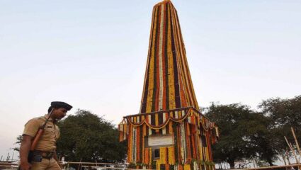 आज 205 वा शौर्य दिन… कोरेगाव भीमा परिसरात विजय स्तंभाला अभिवादन करण्यासाठी लाखोंची गर्दी