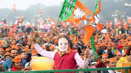 गुजरातमध्ये भाजपला ऐतिहासिक आघाडी; १५० जागांचा आकडा पार करणार