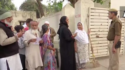 गुजरात विधानसभा निवडणुकीसाठी आज पहिल्या टप्प्याचे मतदान