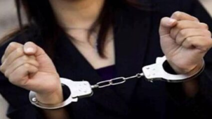 अंतर्वस्त्राचा असाही वापर! तरुणीनं चक्क ‘तिथं’लपवलं एक कोटींच सोन, कोझिकोड विमानतळावरील धक्कादायक प्रकार