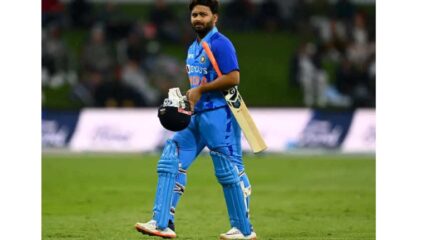 श्रीलंकेविरुद्धच्या टी-20 क्रिकेट संघात निवड न झाल्याने घरी परतत होता ऋषभ पंत, धुक्कामुळे रेलिंग न दिसल्याने झाला कारचा अपघात