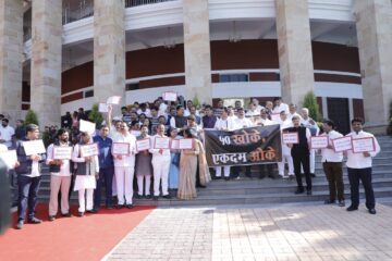 शिंदे सरकार हाय हाय…गद्दाराचे पाप महाराष्ट्राला ताप…, विरोधकांनी शिंदे सरकारला चोहोबाजूंनी घेरले