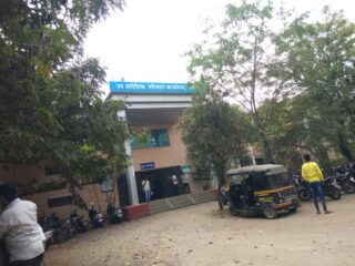 आरटीओ कार्यालयात एजंटाचा सुळसुळाट! ऑनलाइन सेवा नावालाच,  सर्व्हर पडताे वारंवार बंद