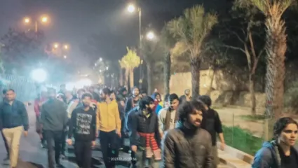 टाटा इन्स्टिट्यूटच्या इशाऱ्यानंतरही २०० विद्यार्थ्यांनी पाहिली बीबीसी डॉक्युमेंटरी, नव्या वादाला तोंड फुटण्याची शक्यता…