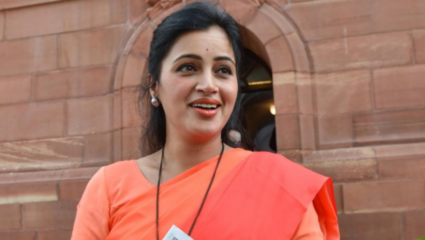 नवनीत राणांना न्यायालयाचा दणका; वडील हरभजन सिंह फरार म्हणून घोषित