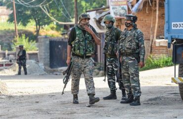 राजौरीत हिंदूंच्या हत्येनंतर पुंछमध्ये दगडफेक, हिंदूंच्या घरांवरील हल्ल्यांत वाढ; मागील 9 दिवसांतील हा चौथा हल्ला
