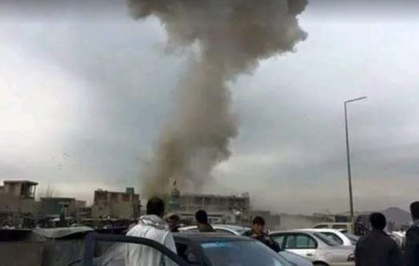 नववर्षात काबूलच्या लष्करी विमातळावर स्फोट, आत्मघातकी हल्ल्यात 10 जण ठार