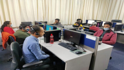 औरंगाबादमधला धक्कादायक प्रकार, कॉल सेंटरमध्ये तलवारीसह आढळली ‘ही’ घातक शस्त्रे, पाहून पोलीस चक्रावले