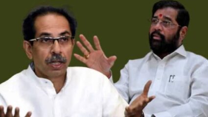 आंबेडकर ठाकरे गटासोबत, तर कवाडे शिंदे गटासोबत?; मुंबई महापालिका निवडणुकीसाठी कुरघोडीचं राजकारण?