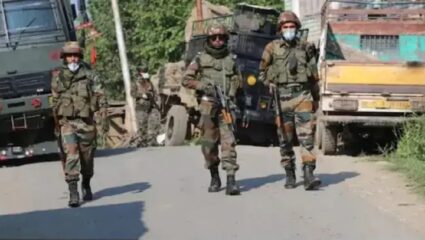 जम्मूत वातावरण तापलं! दहशतवादी हल्ल्याच्या निषेधार्थ अनेक संघटनांकडून राजौरीमध्ये पुकारण्यात आला बंद