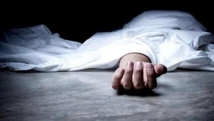 एकाच कुटुंबातील चार जणांची आत्महत्या; धक्कादायक घटनेनं पुण्यात खळबळ