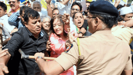 मनीष सिसोदिया यांच्यावर झालेल्या कारवाईविरोधात मुंबईत ‘आप’कडून आंदोलन