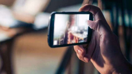Instagram वर अल्पवयीन मुलीशी केली मैत्री, नंतर हॉटेलमध्ये केला बलात्कार, पीडितेच्या आईला अश्लील व्हिडिओ पाठवला आणि…