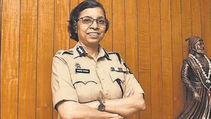 रश्मी शुक्ला यांना पोलीस महासंचालकपदी बढती; फोन टॅपिंग प्रकरणी होत्या चर्चेत