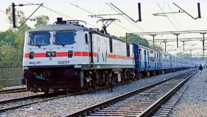मुंबई-कोल्हापूर, मुंबई-कोयना एक्स्प्रेस रद्द; ट्रॅक डबलिंगच्या कामामुळे बदल
