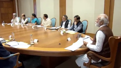 कोरोनाबाधितांच्या वाढत्या रुग्णसंख्येची चिंता; पंतप्रधान मोदींनी घेतली उच्चस्तरीय बैठक